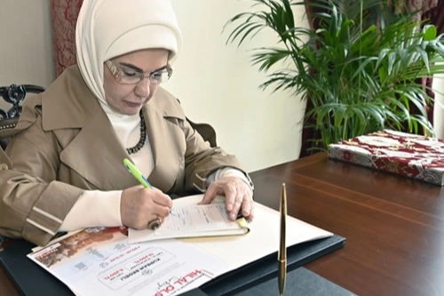 Emine Erdoğan'dan Türk Kızılayı'na kurban bağışı