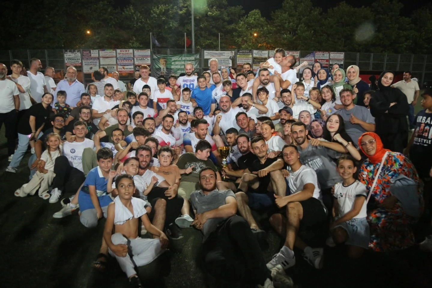 Gölcük'te köylerin şampiyonu Mahmuriye